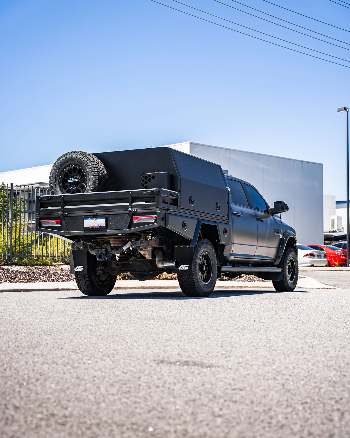 1400mm Aluminium American Truck Canopy - Black