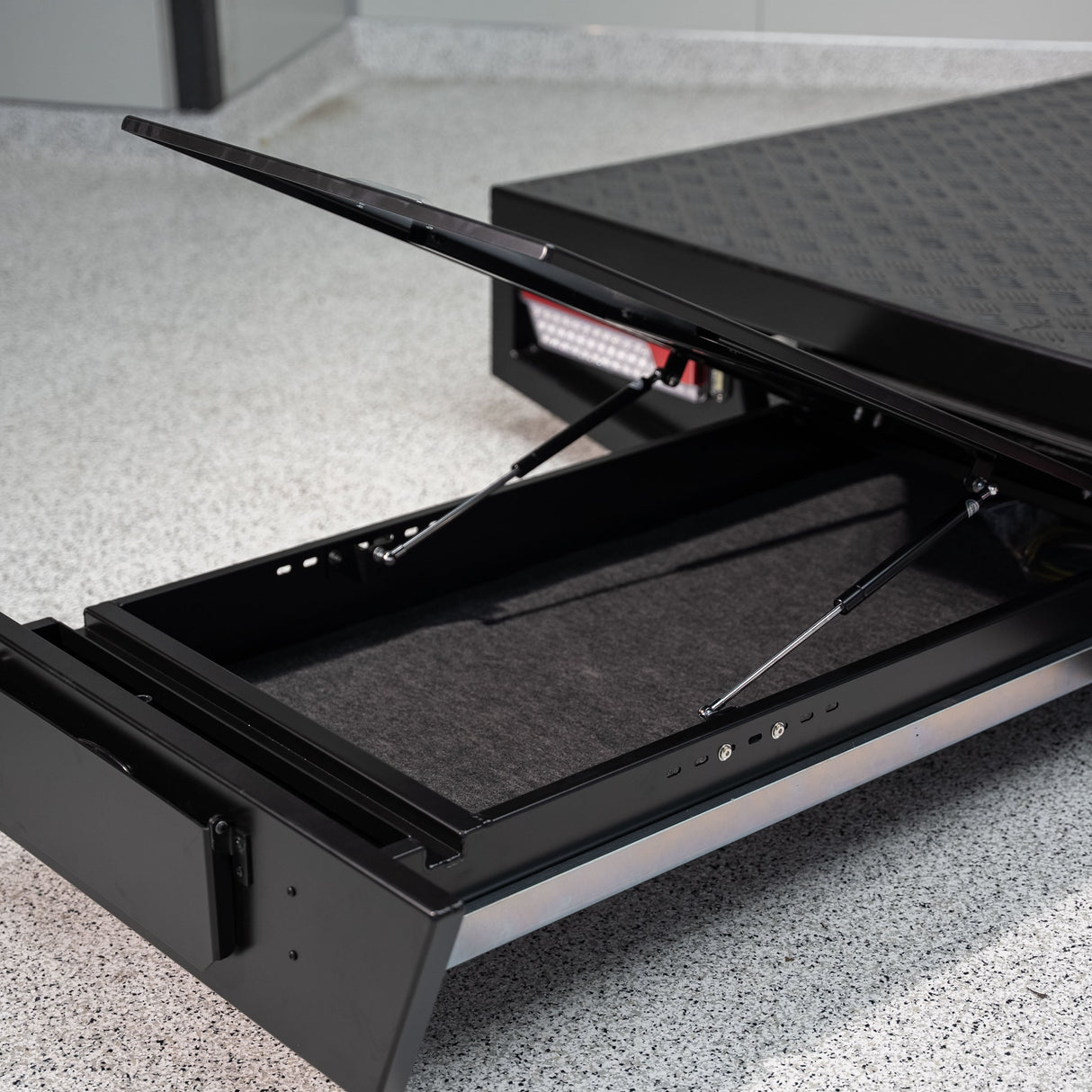 Aluminium Dual Cab Tray with Trundle - 1700mm - Matte Black