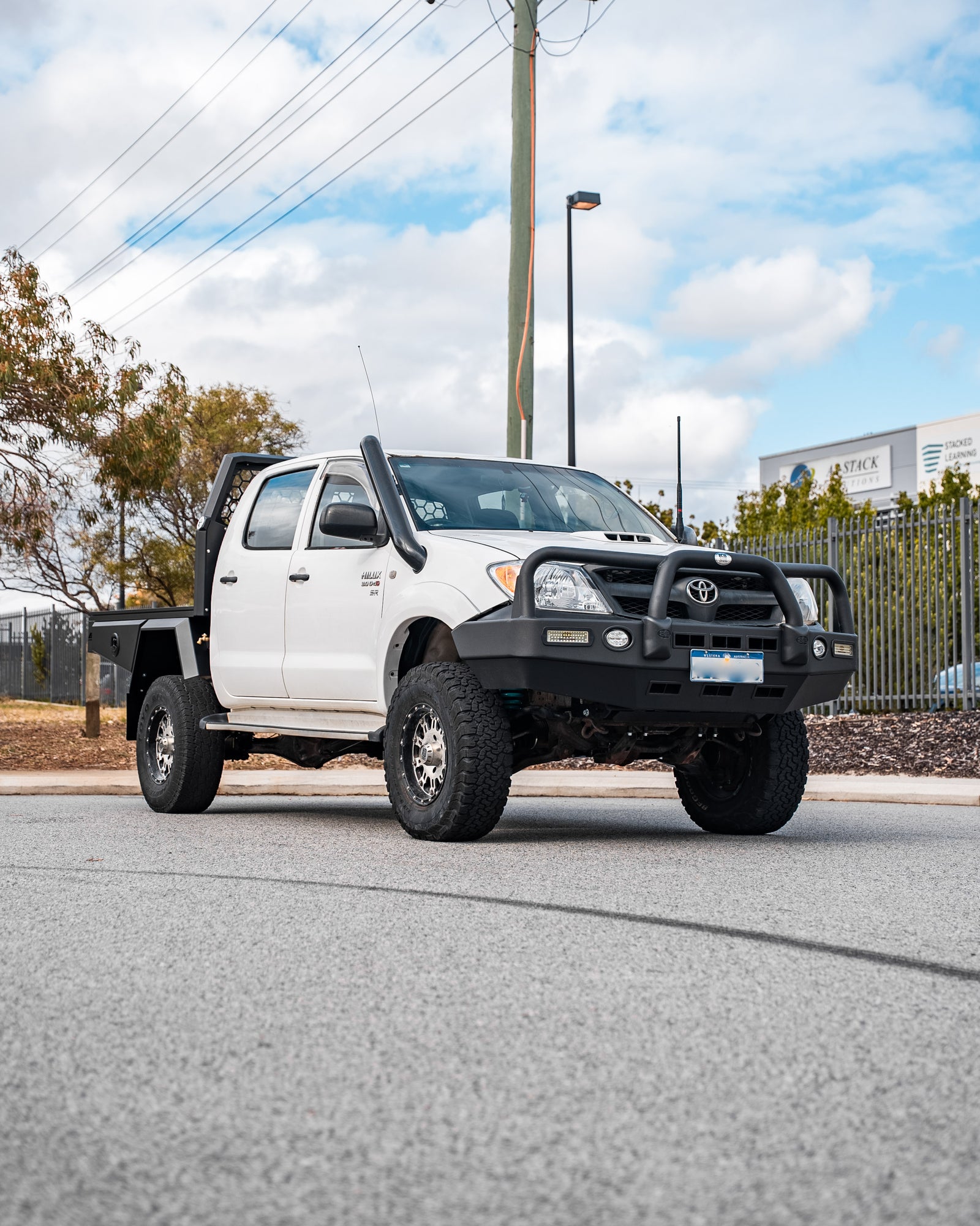 11.3 - Hilux Just Tray - DSC02963.jpg