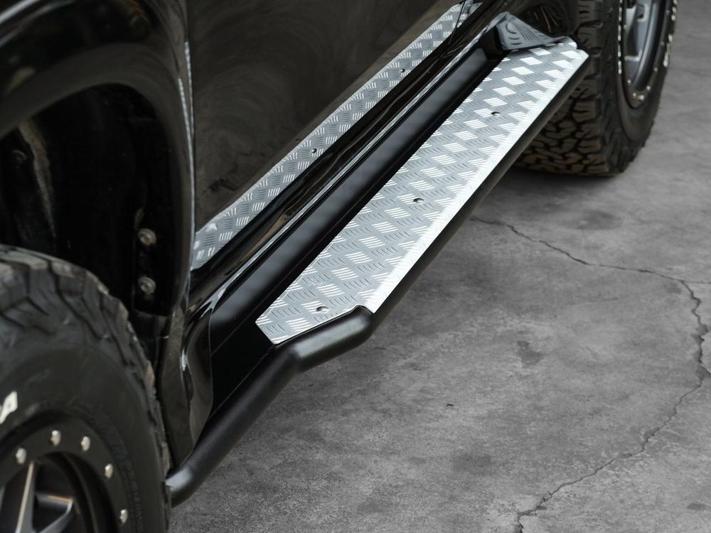 PIAK Side Step (Racer, Silver) for Mitsubishi Pajero Sport (10/2016 on)