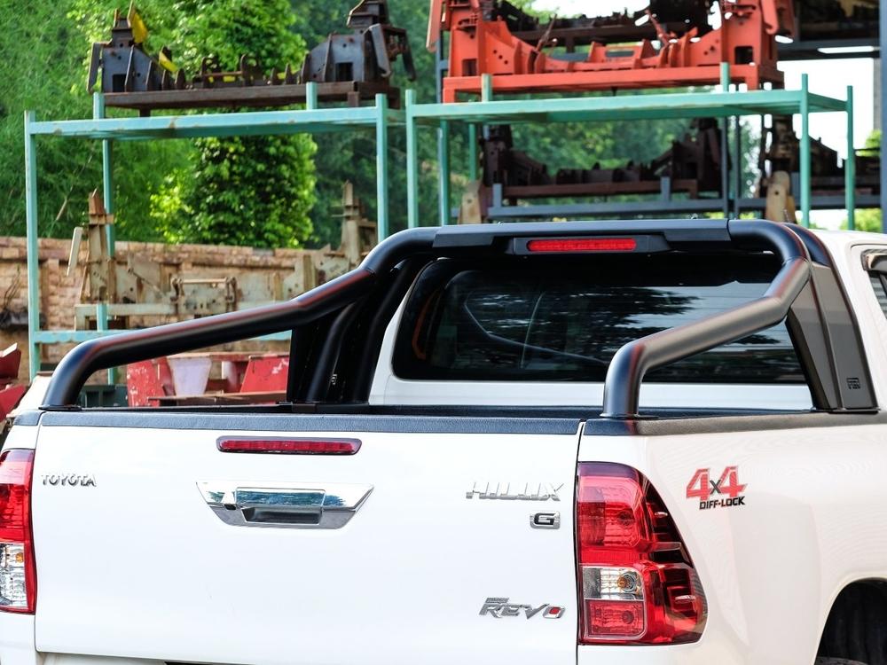 PIAK Sport Bar Extended Rockrunner for Toyota Hilux D/Cab (7/2015 on)