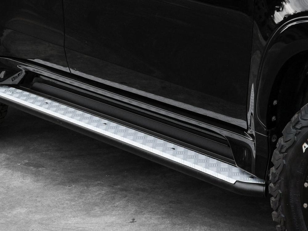 PIAK Side Step (Roader, Silver) for Mitsubishi Pajero Sport (10/2016 on)