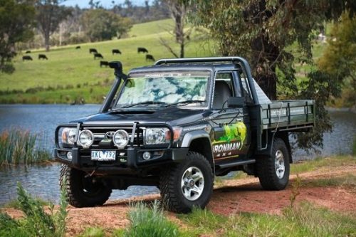 Deluxe Commercial Bull Bar to suit Landcruiser 75/78 series