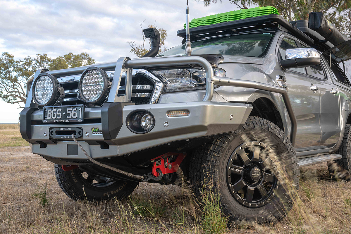 Deluxe Commercial Bull Bar to suit Ford Ranger PXII PXIII/Everest (Wit ...