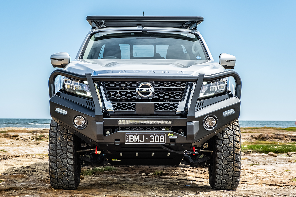 Deluxe Commerical Bull Bar to suit Nissan Navara NP300 2021 onwards Series 5