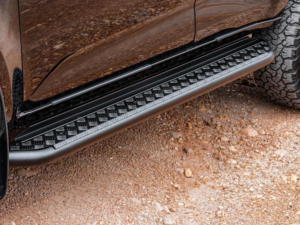 PIAK Side Step (Can use for rails, Black) for Isuzu MU-X (6/2021 on)