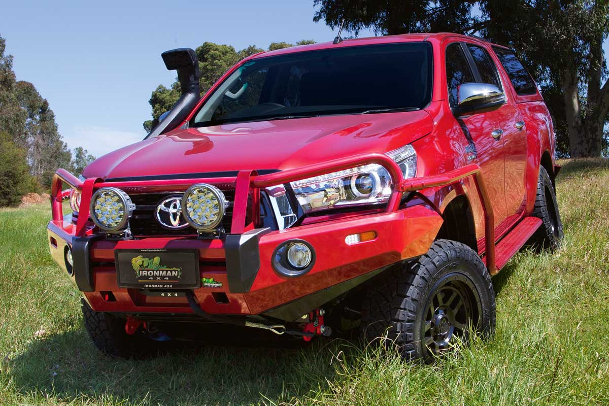 IRONMAN 4X4 Commercial Deluxe Bull Bar -  TOYOTA HILUX REVO 5/2018 – 7/2020